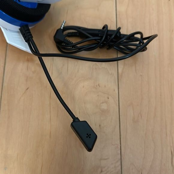 Gaming Headset, Turtle Beach Recon Chat - Glasses Friendly, PS4/Xbox One - Picture 8 of 8